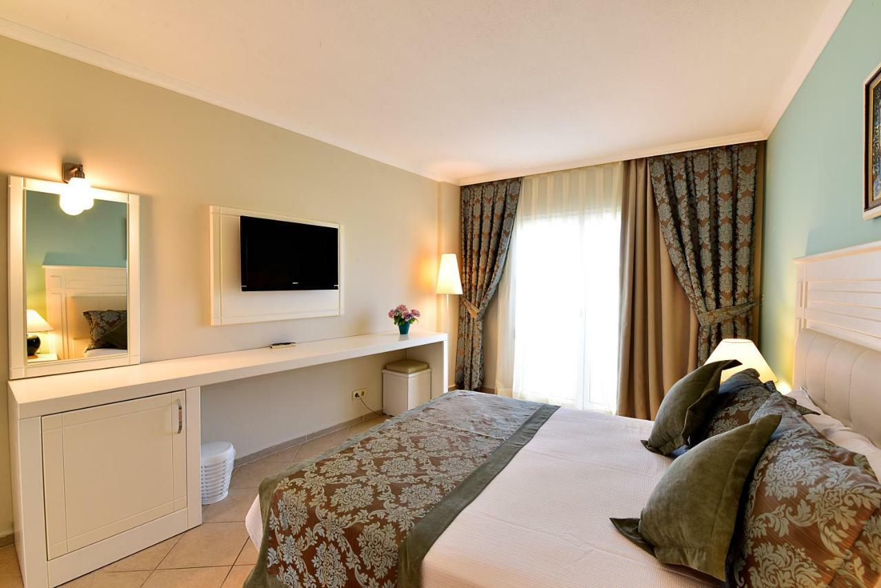 Ayaz Aqua Otel 5*